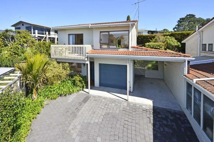 3/3 Peter Terrace Castor Bay_1