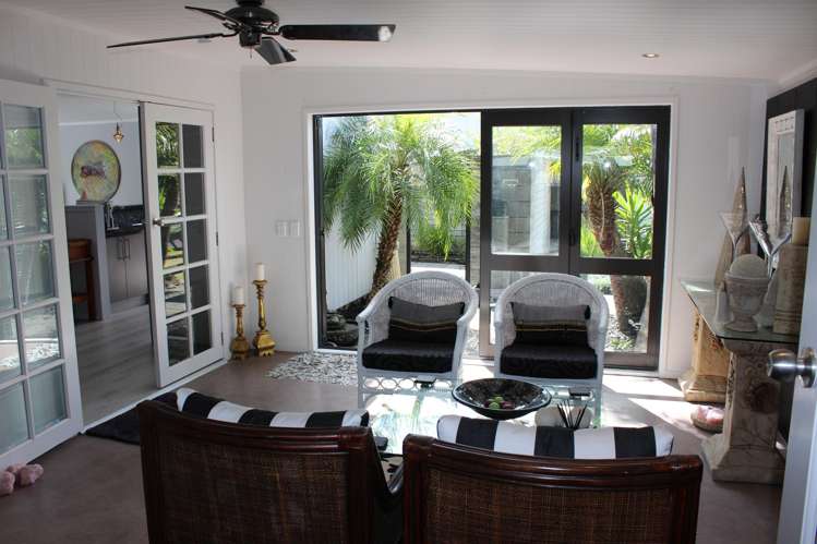 137 The Fairway Matarangi_12