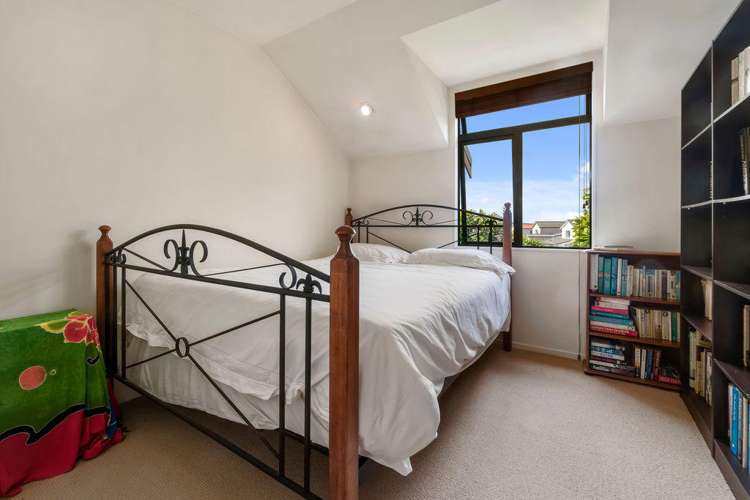 2/8 Tuscany Way Te Atatu Peninsula_10