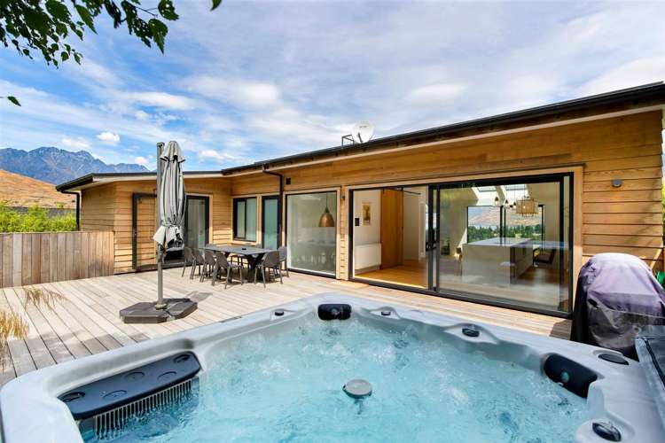 6 Earnslaw Terrace Queenstown_11