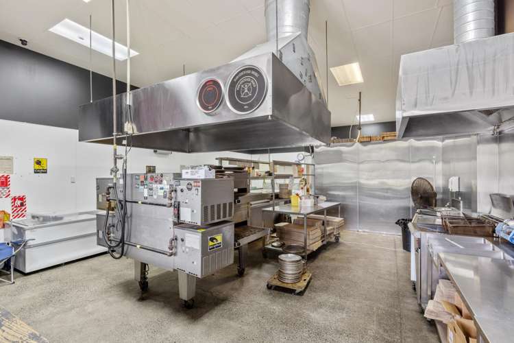 F/639 Whangaparaoa Road Stanmore Bay_9