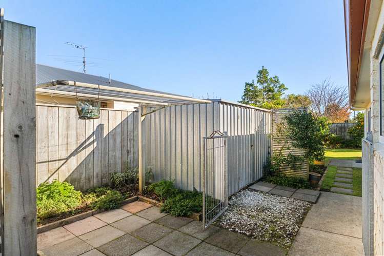 13 Roger Street Lytton West_23