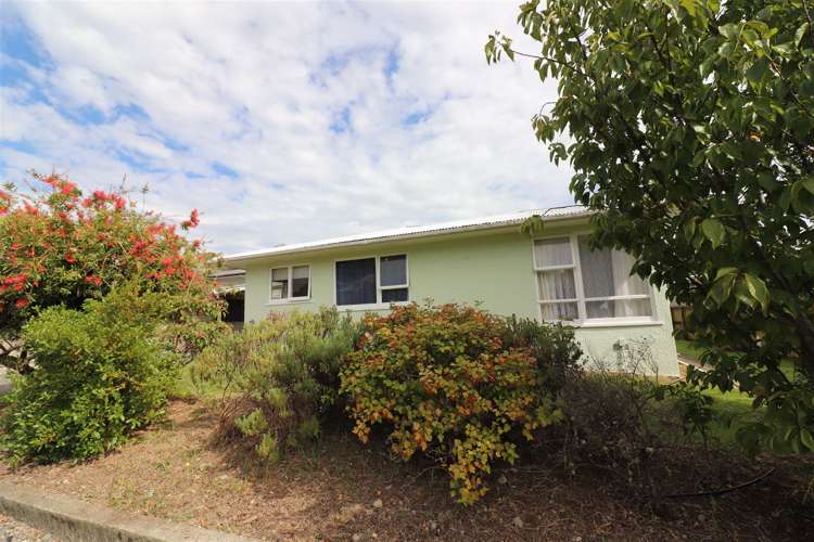 36 Churchill Avenue Richmond_18