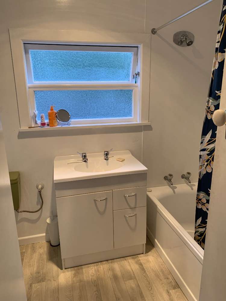 116 Murphy Street Toi Toi_7