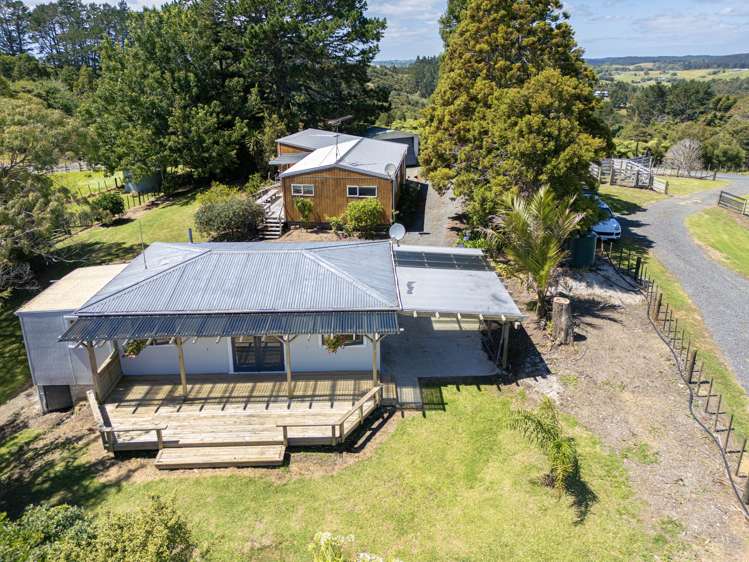 81 Burne Road Waitoki_18