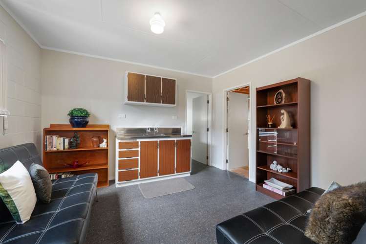 5 West Crescent Te Puru_22