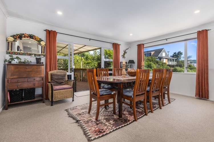 47 Saint Ives Drive Camborne_5