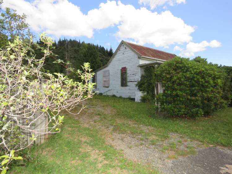 27 Grey Road Reefton_6