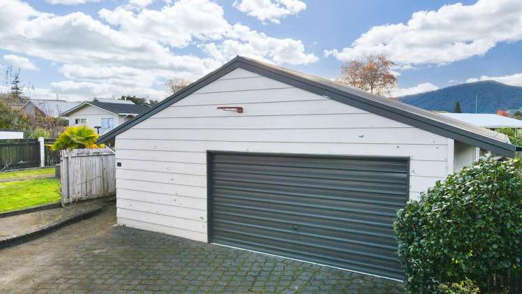 48 Neri Crescent Pomare_16