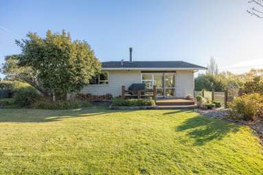 1632 Cust Road_1