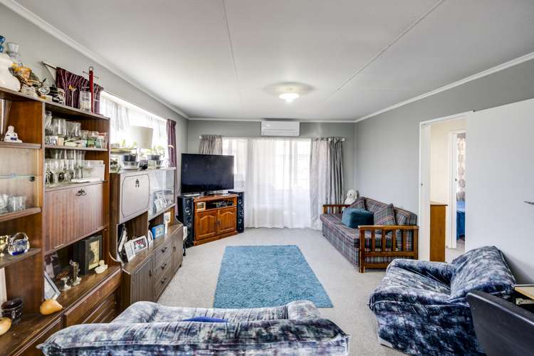 141 Chatham Road Flaxmere_9