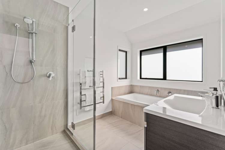10 Orca Drive Stanmore Bay_13