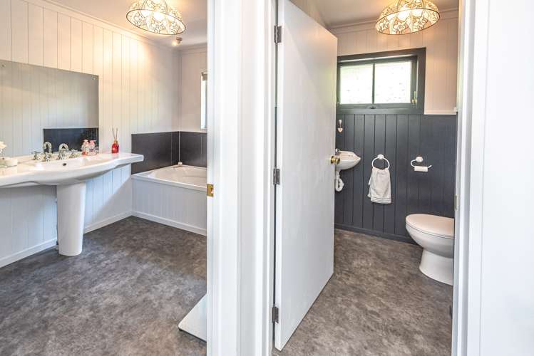 2 Montgomery Road Otamatea_9