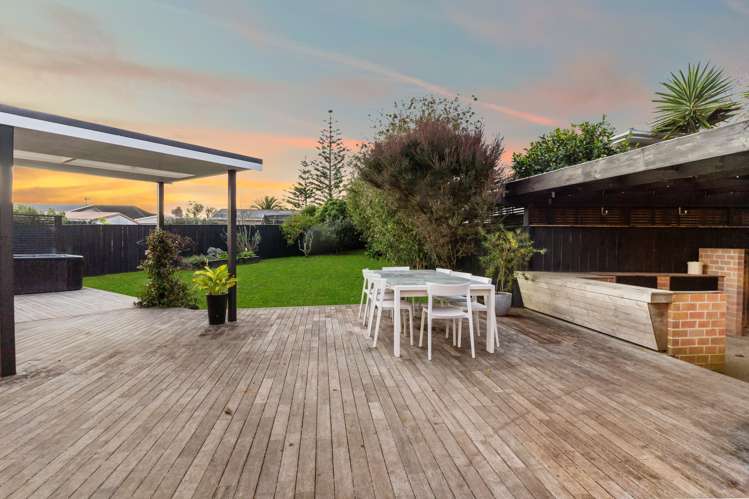 2 Mackwood Place Birkdale_14