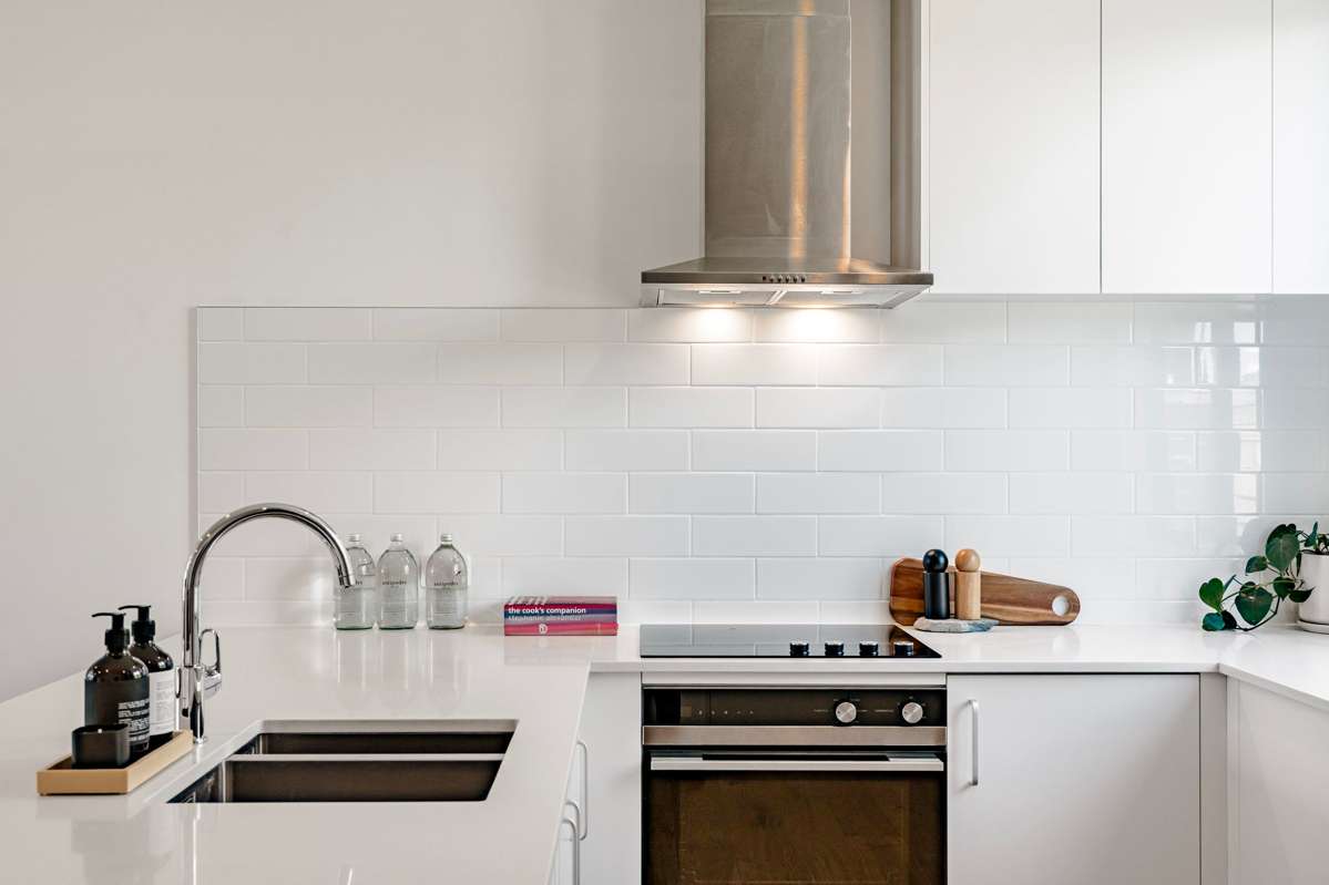 12/4 Glen Atkinson Street_2