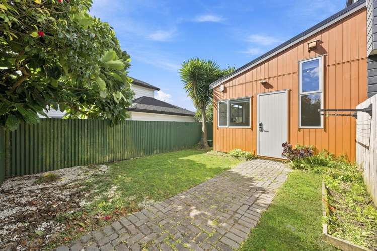 8/4 Ranier Street Ellerslie_14