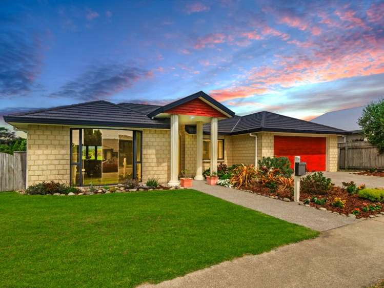 82 The Drive Paraparaumu Beach_1