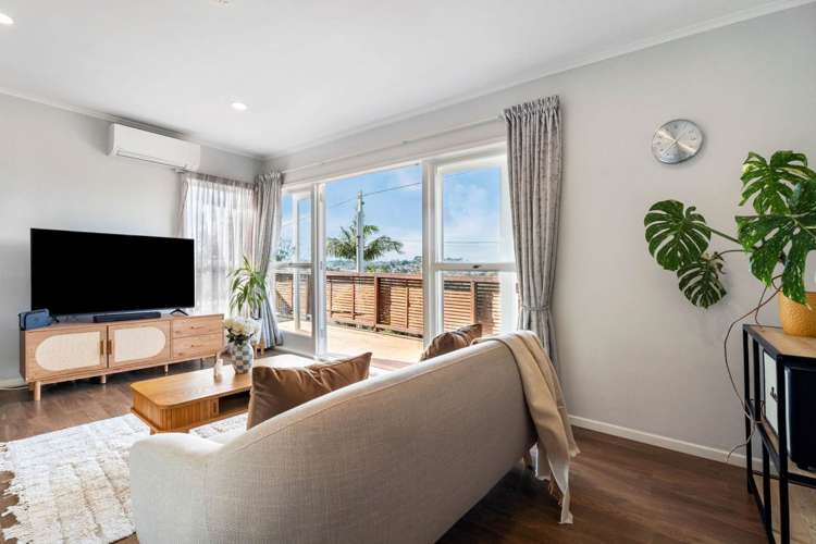 1/227 Wairau Road Totara Vale_8