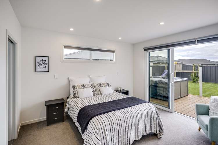 12 Hikawera Drive Frimley_11