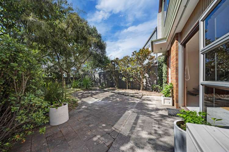 2/151 Blockhouse Bay Road Avondale_8