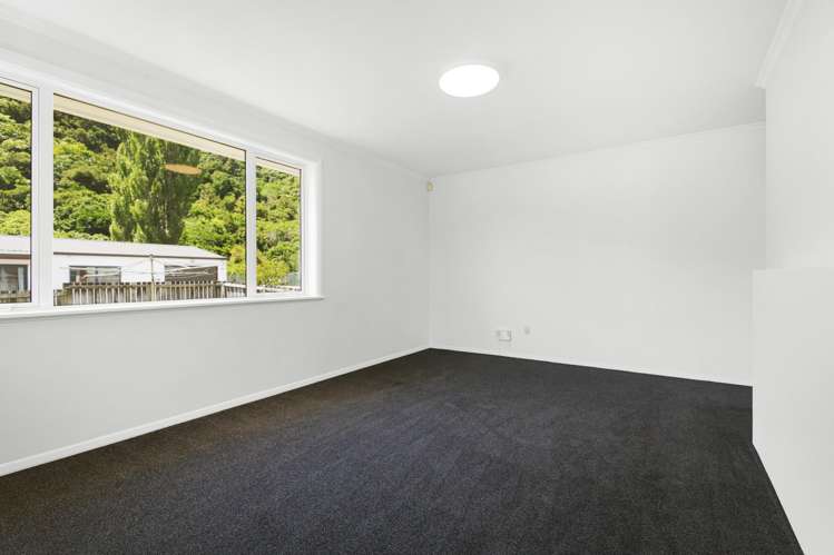 21 Wilkie Crescent Naenae_10