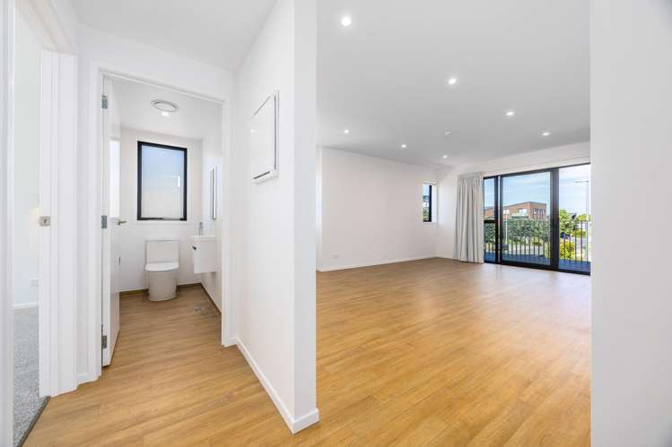 205/24 Peihana Road Hobsonville_4