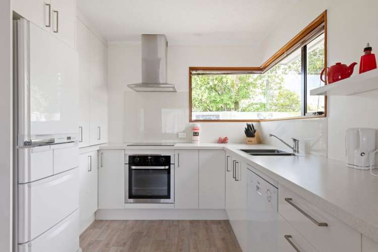 2/32 Nikau Street Stoke_8