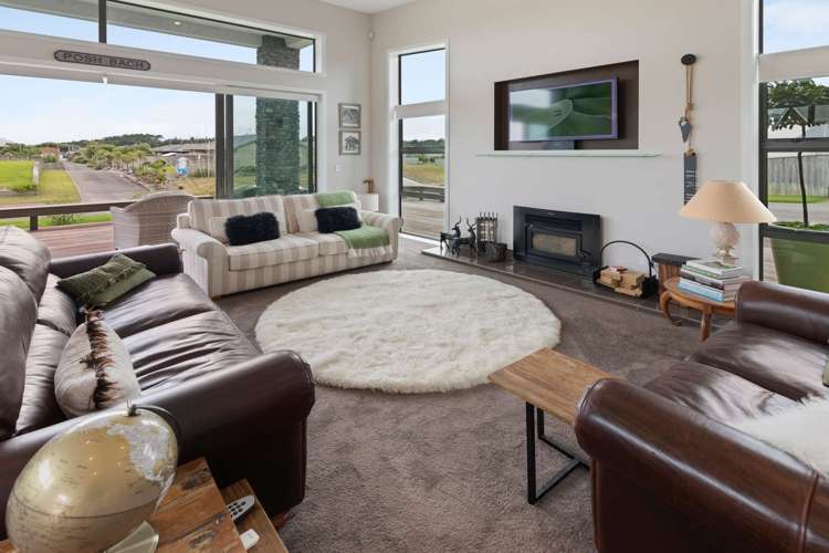 3 Ngati Huia Place Waitarere Beach_7