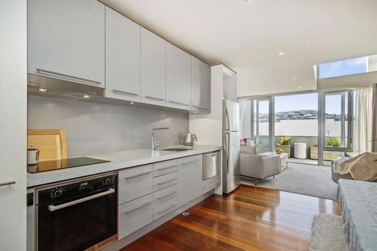 2/220 Jackson Street_1