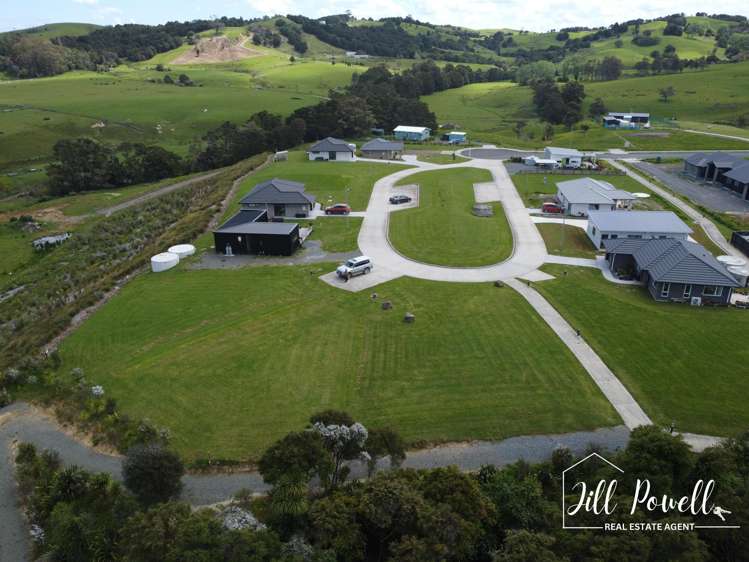 17 Manaaki Circle Paparoa_3