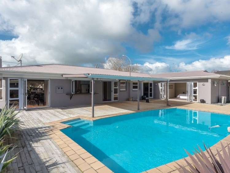 735 River Road Chartwell_20