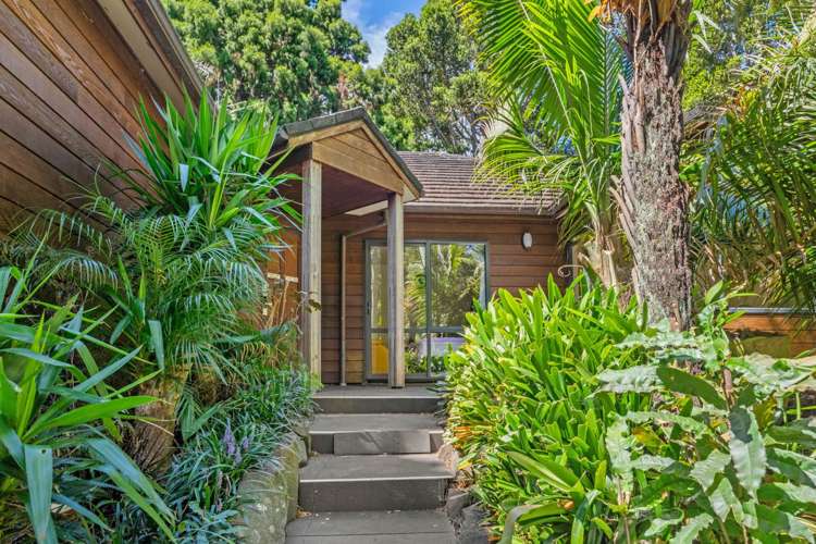 242 Konini Road Titirangi_17