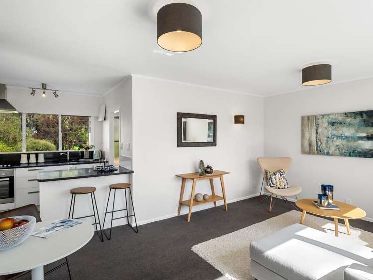 1/6 Tallington Crescent Torbay_4