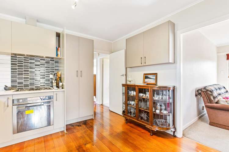 15 Flanshaw Road Te Atatu South_4