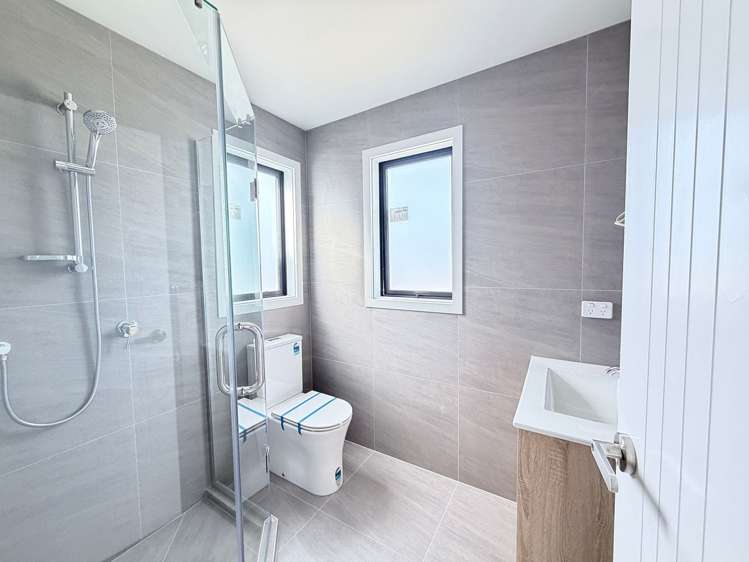 49 Centorian Drive Windsor Park_13