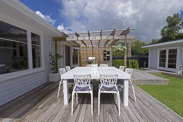 1/13 Essex Street Te Atatu South_24