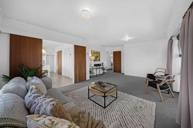 1/6 Tina Place Sunnyhills_3