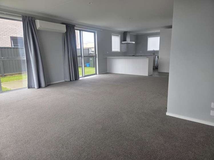 2 Karearea Avenue 1128_1