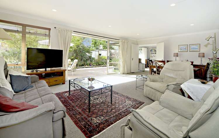 32 Maybole Drive Flat Bush_6