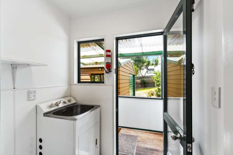 82 Kamara Road Glen Eden_17