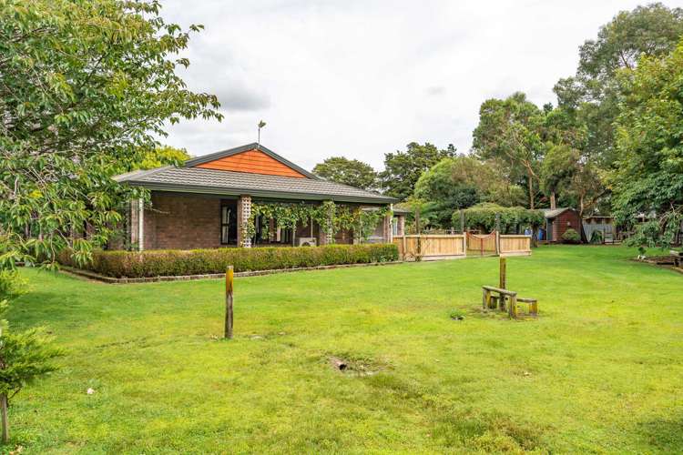 71 Railway Road Carterton_15