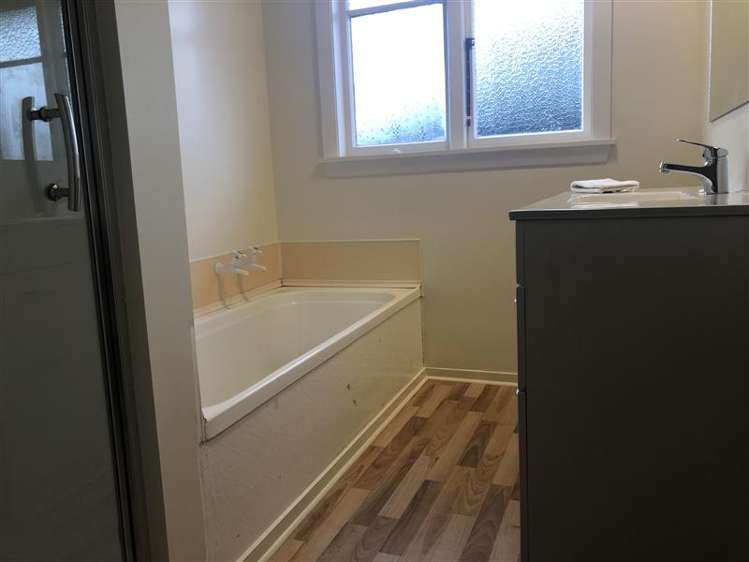 276 Knowles Street 1481_6