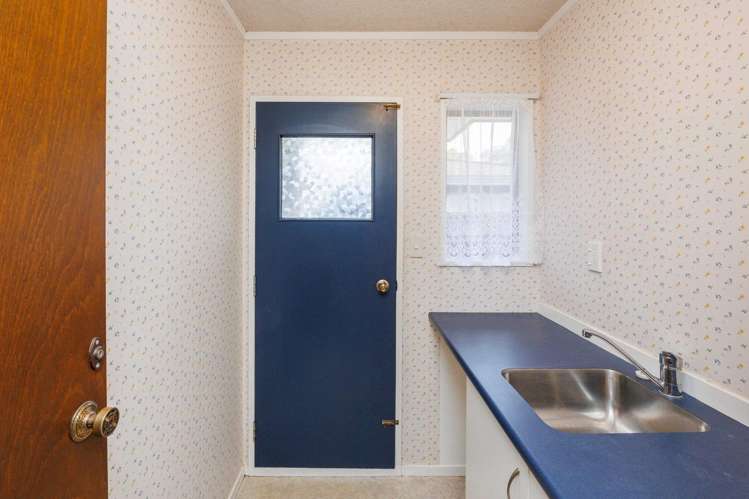2 Rangitane Street Palmerston North City_10