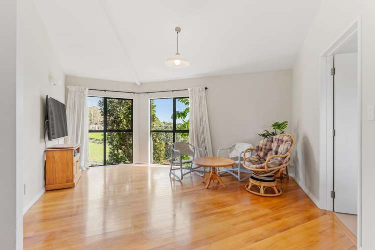 9 Kotare Place Sandspit_17