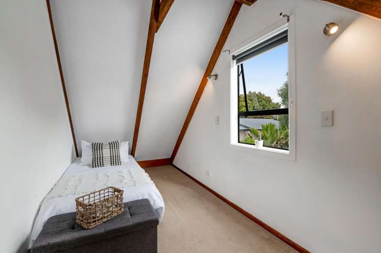 48 D'Oyly Drive Stanmore Bay_15