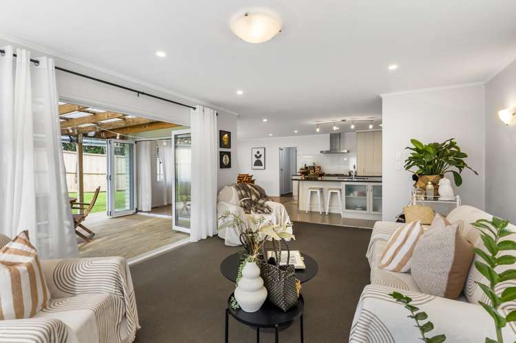 6 Hellyers Street Birkdale_10