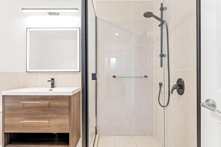 15 Lagoon View Gulf Harbour_13