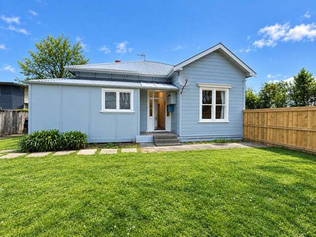 HOKOWHITU - FOUR BEDROOMS