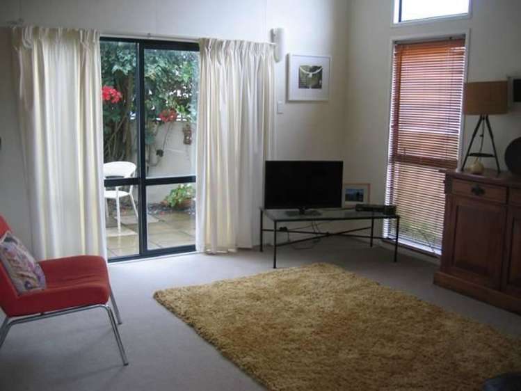 1/4 Ohiwa Parade Ohope_4