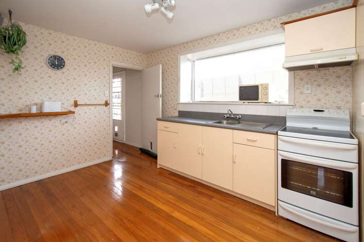 245 Breezes Road Aranui_4